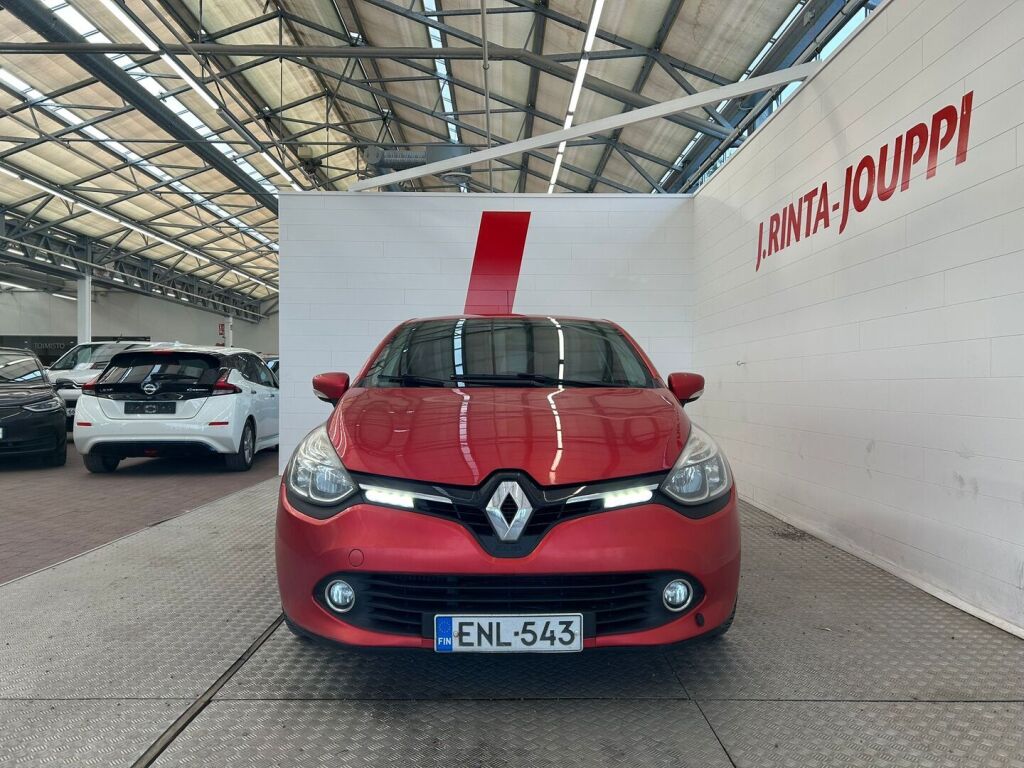 Renault Clio 2015 Punainen