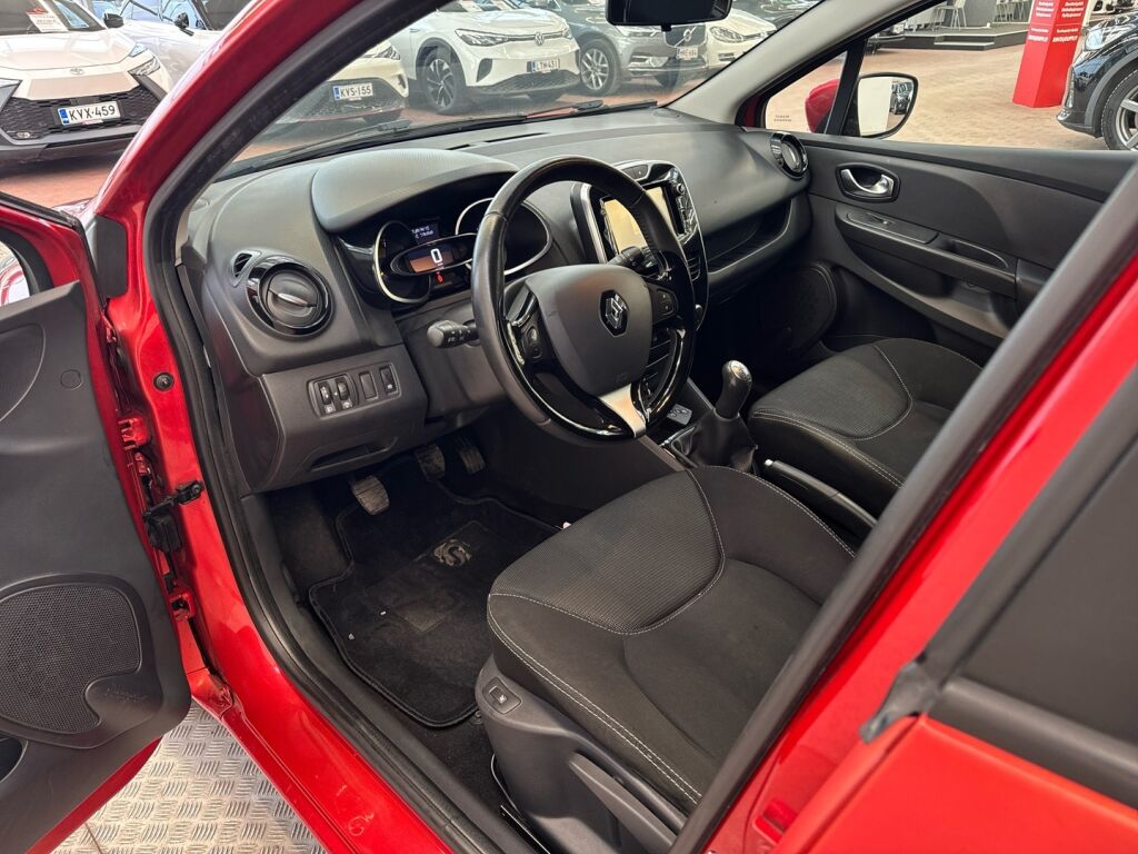 Renault Clio 2015 Punainen