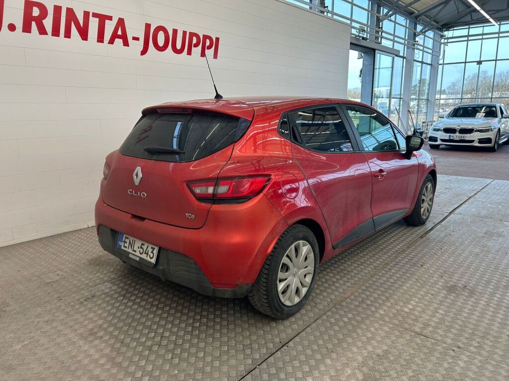 Renault Clio 2015 Punainen