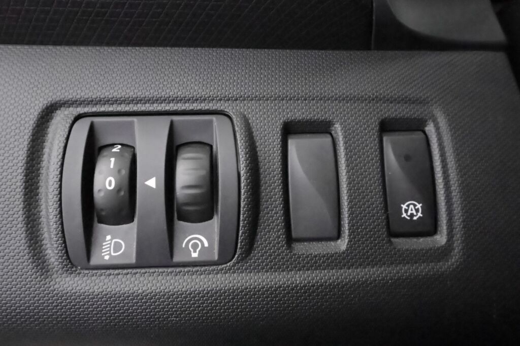 Renault Clio 2015 Valkoinen