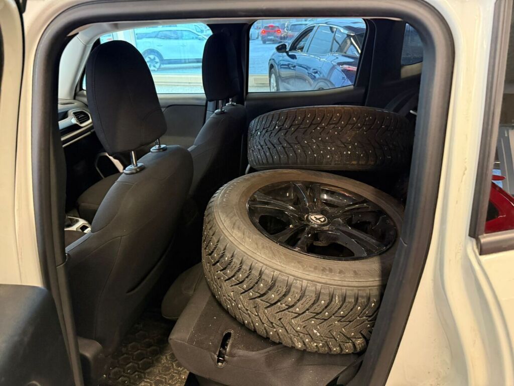 Jeep Renegade 2015 Valkoinen