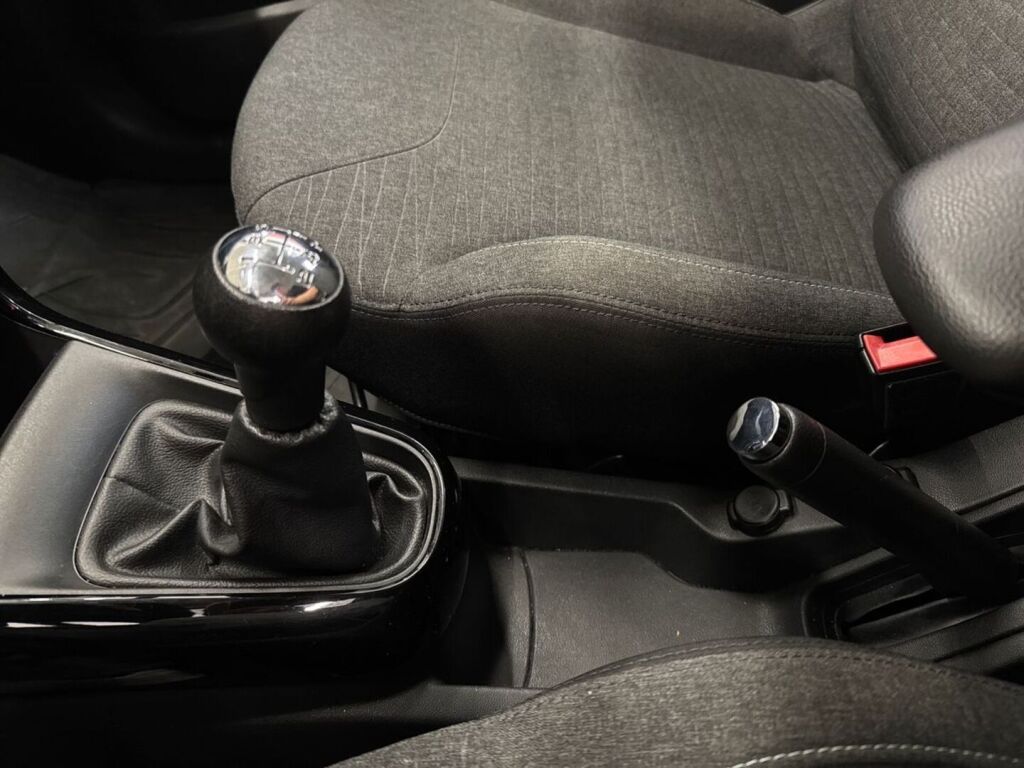 Citroen C3 2015 Musta