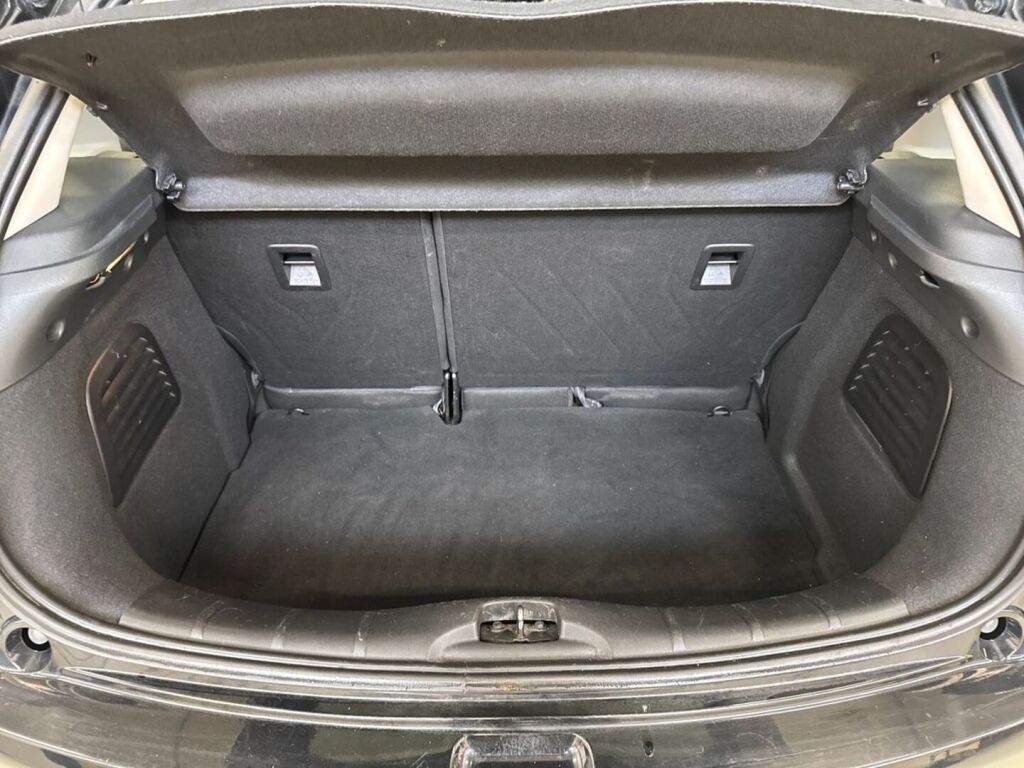 Citroen C3 2015 Musta