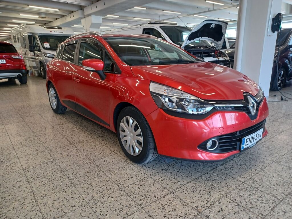 Renault Clio 2015 Punainen