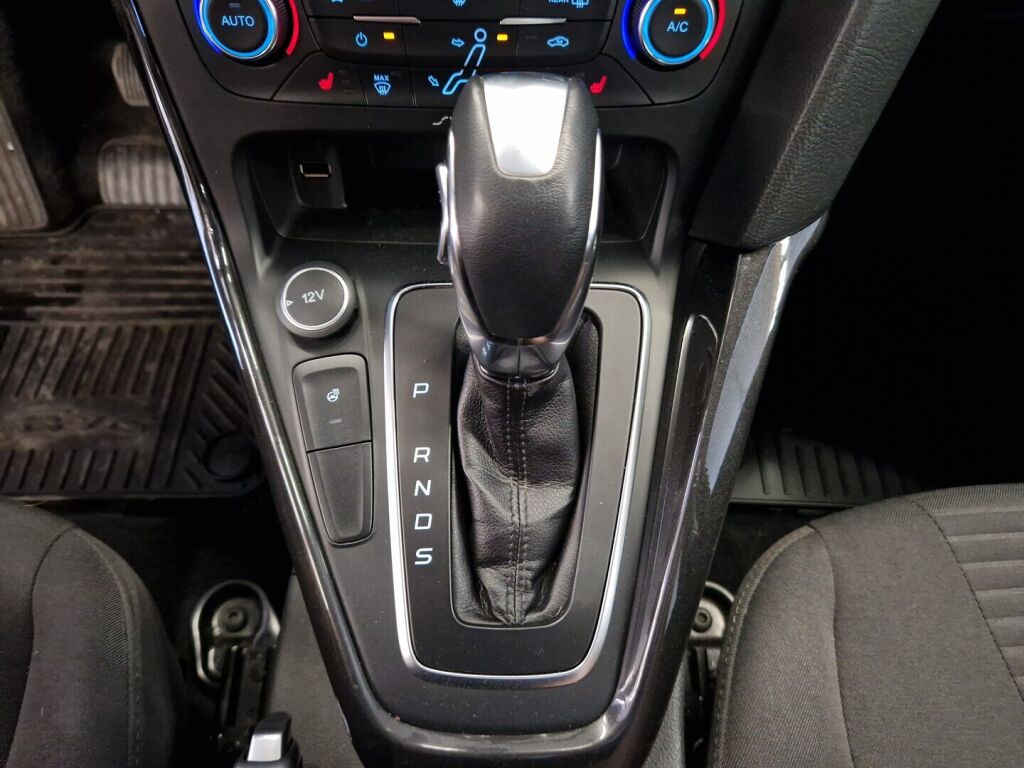 Ford Focus 2015 Harmaa