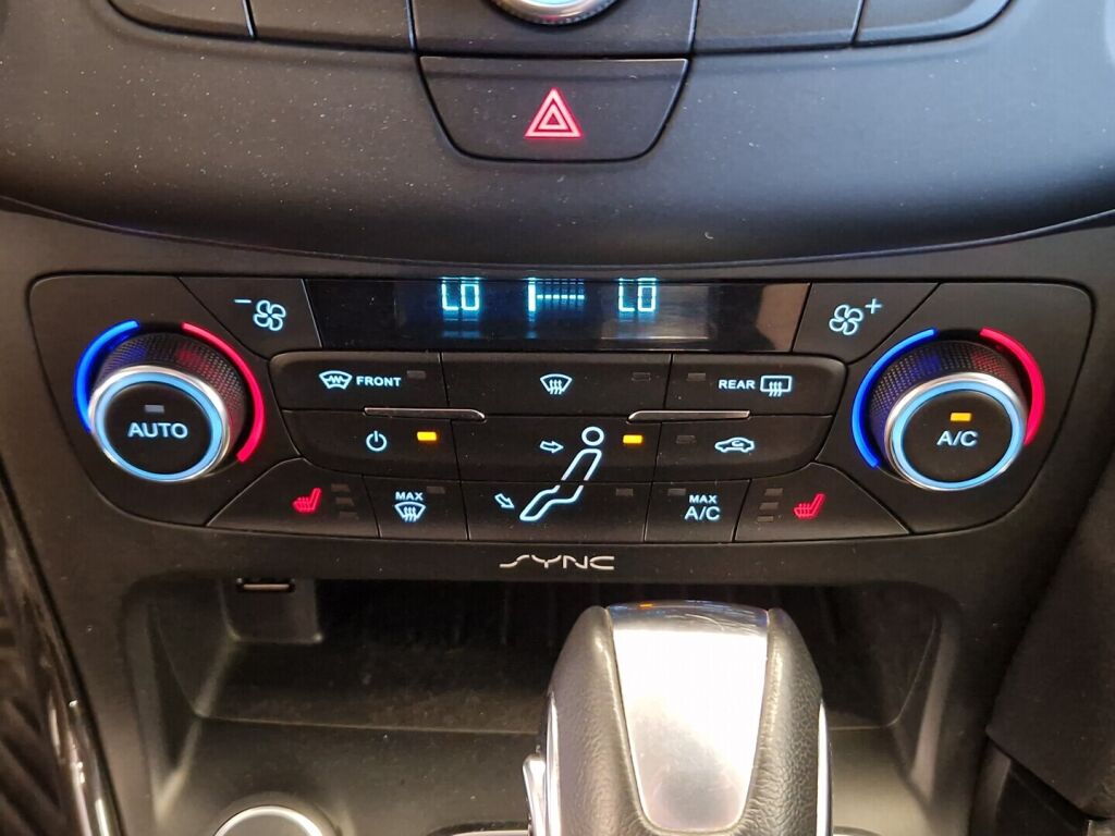 Ford Focus 2015 Harmaa