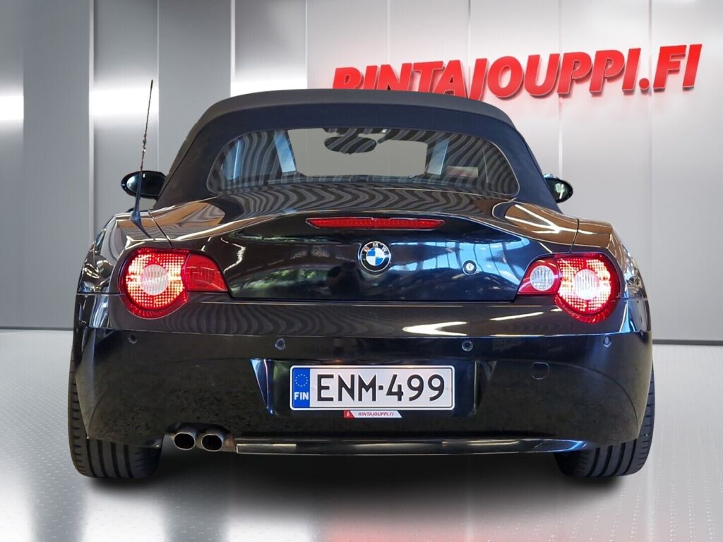BMW Z4 2005 Musta