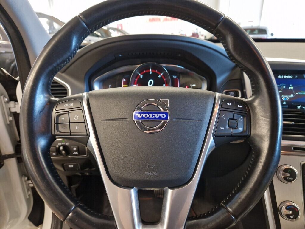 Volvo XC60 2015 Valkoinen