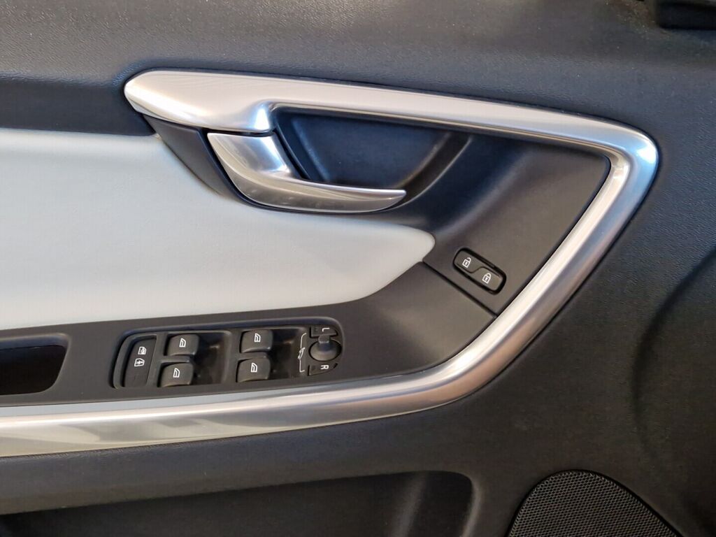 Volvo XC60 2015 Valkoinen