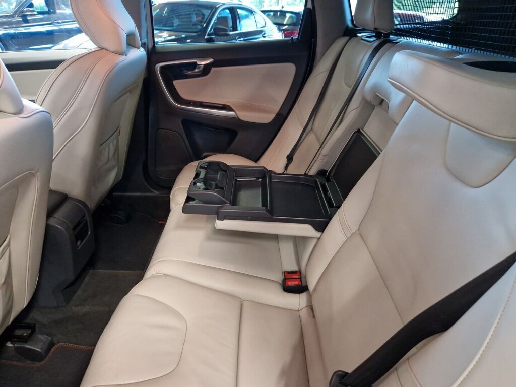 Volvo XC60 2015 Valkoinen