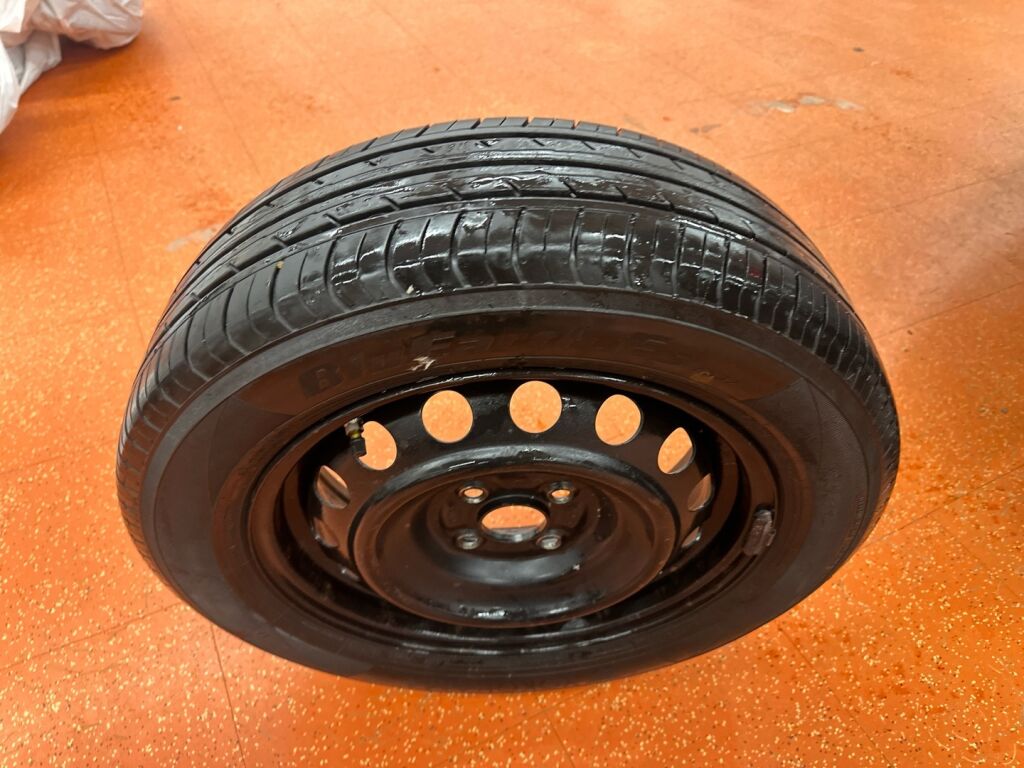 Toyota Yaris 2015 Harmaa