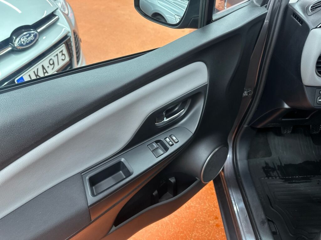Toyota Yaris 2015 Harmaa