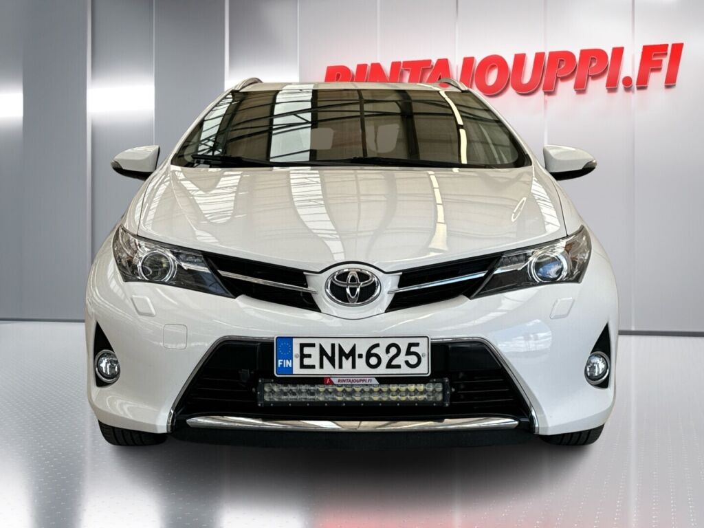 Toyota Auris 2015 Valkoinen
