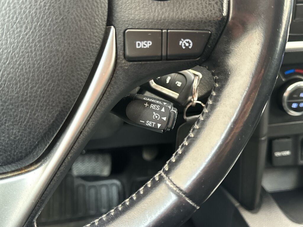 Toyota Auris 2015 Valkoinen
