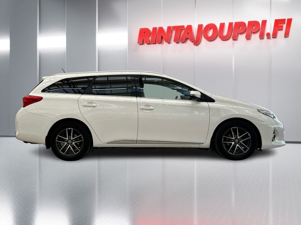 Toyota Auris 2015 Valkoinen