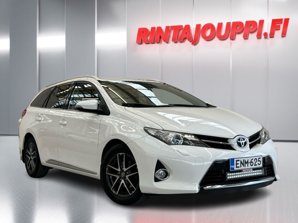 Toyota Auris 2015 Valkoinen