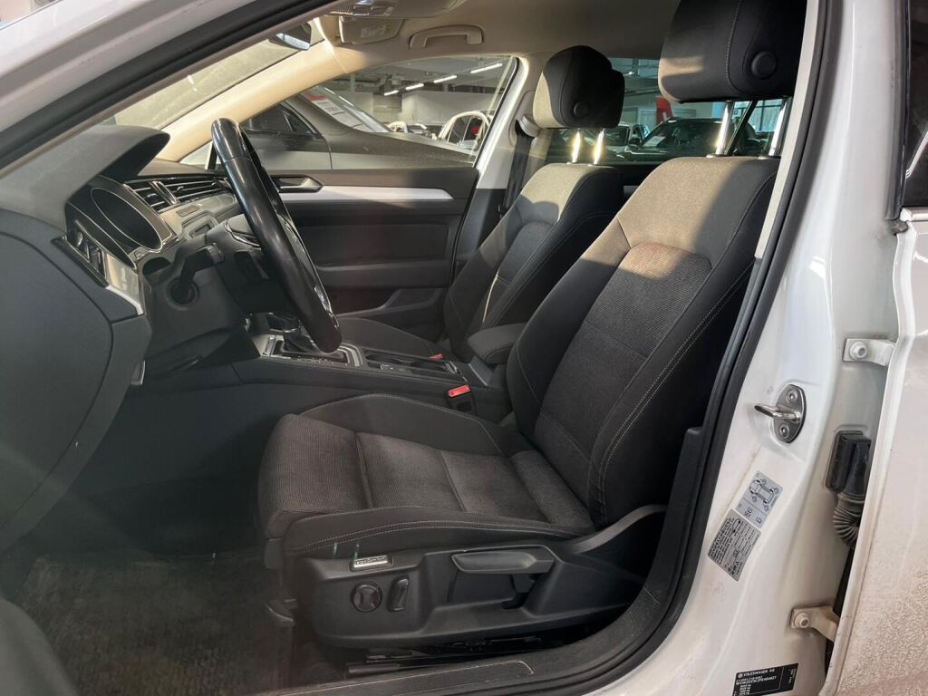 Volkswagen Passat 2015 Valkoinen
