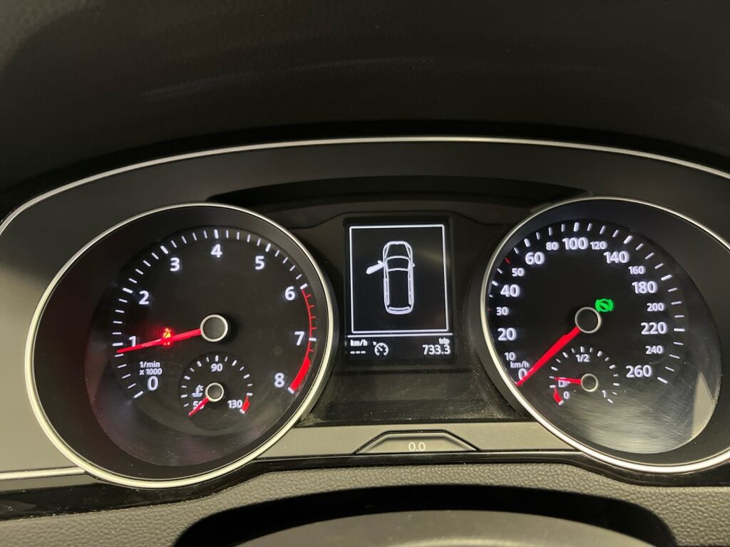 Volkswagen Passat 2015 Valkoinen