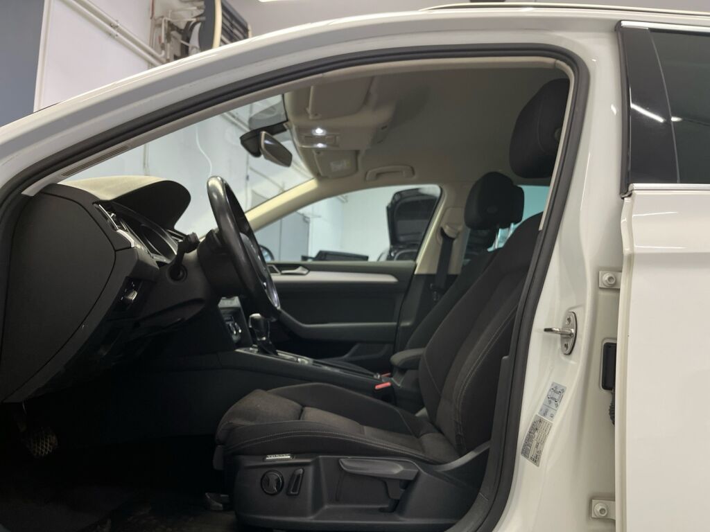 Volkswagen Passat 2015 Valkoinen