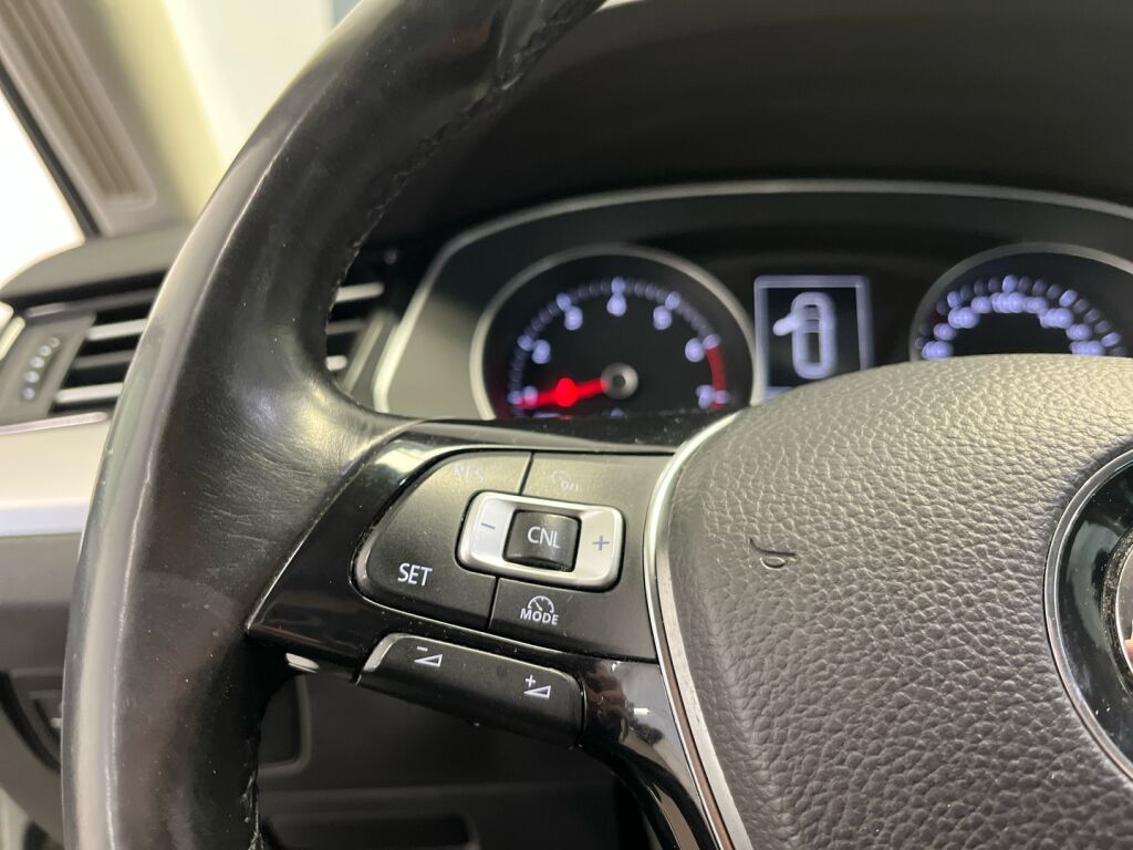 Volkswagen Passat 2015 Valkoinen