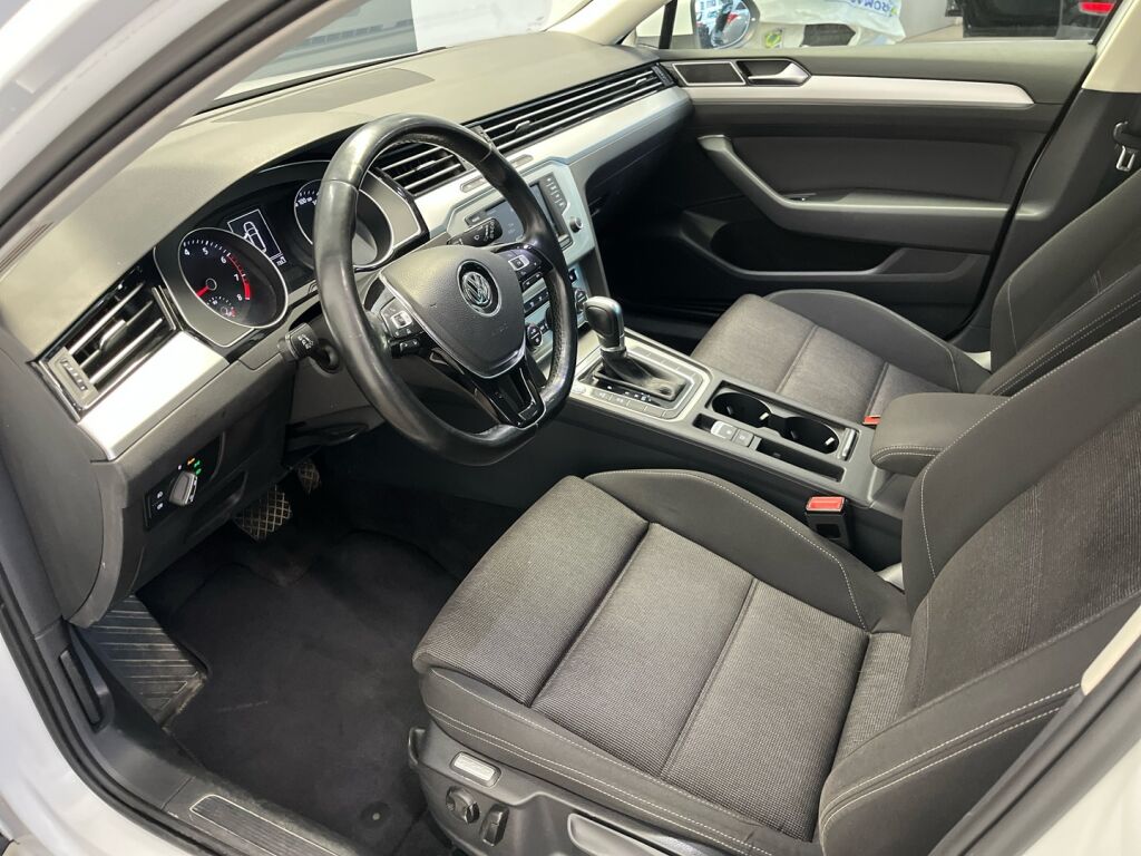 Volkswagen Passat 2015 Valkoinen