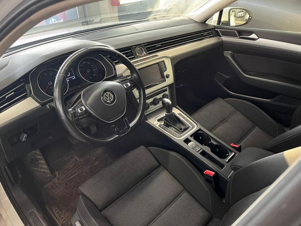Volkswagen Passat 2015 Valkoinen