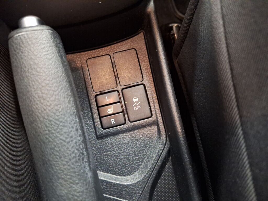 Toyota Yaris 2015 Sininen