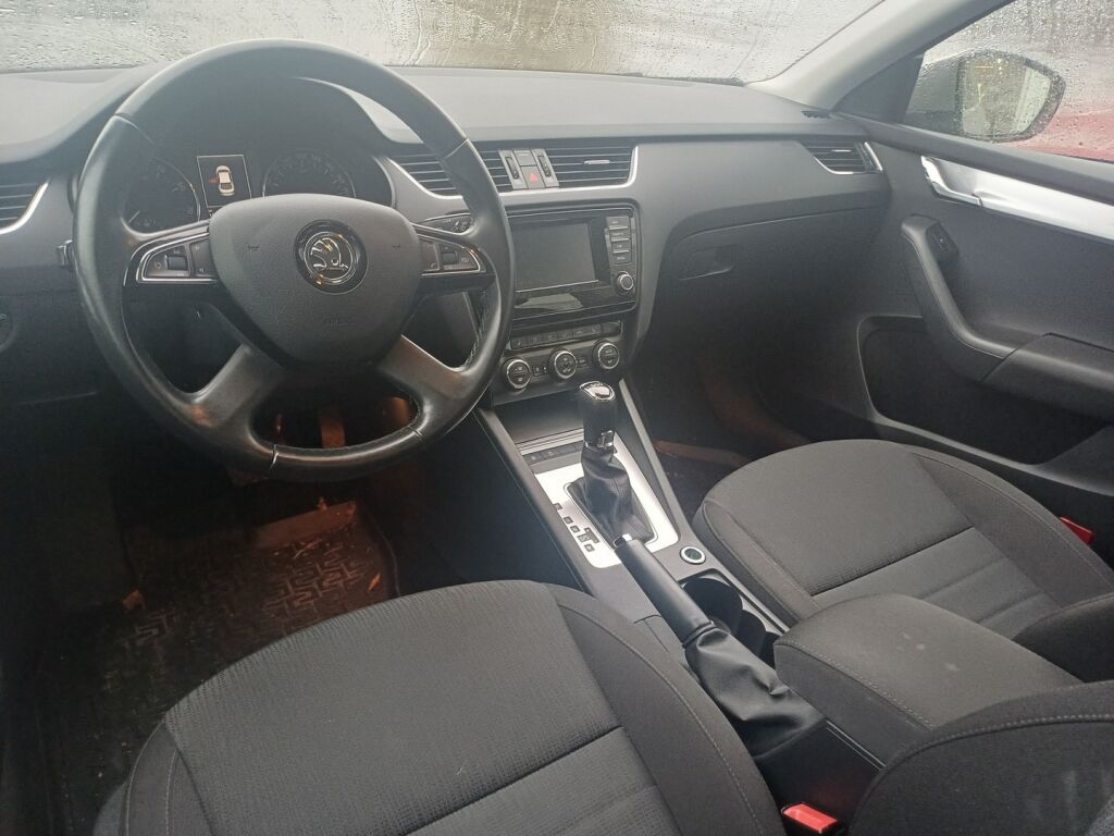 Skoda Octavia 2015 Ruskea (beige)