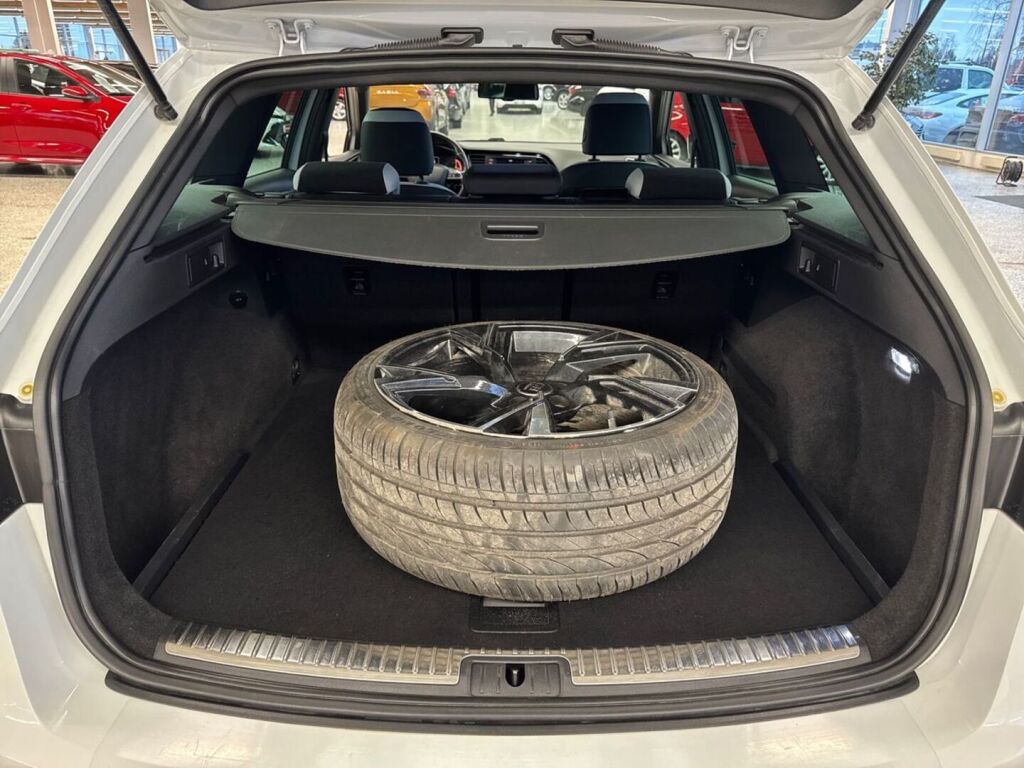 Seat Leon ST 2015 Valkoinen