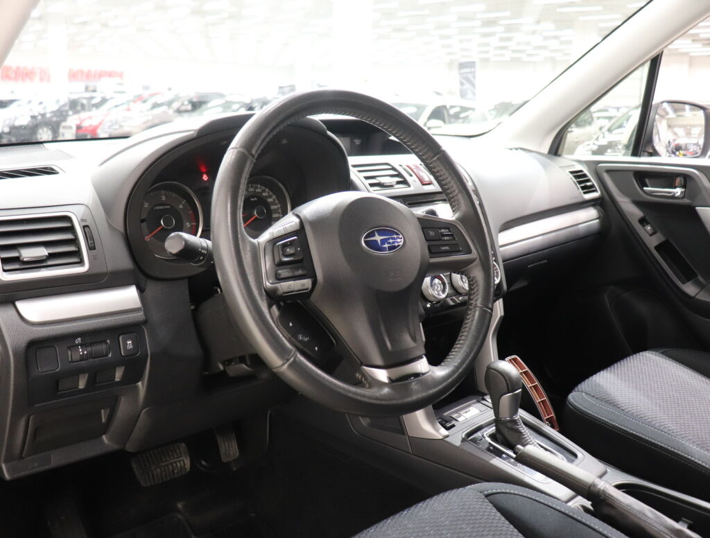 Subaru Forester 2015 Harmaa