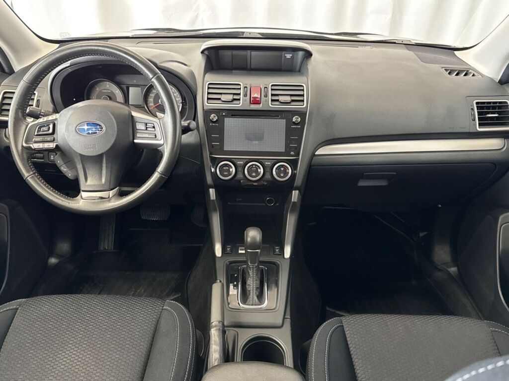 Subaru Forester 2015 Harmaa