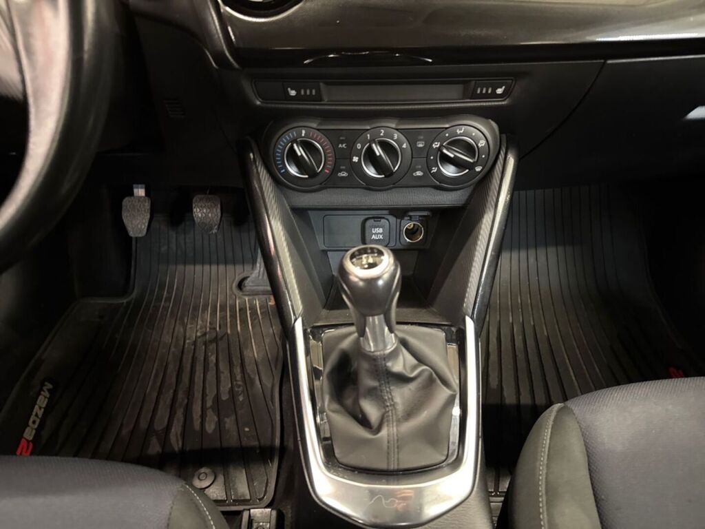 Mazda Mazda2 2015 Harmaa