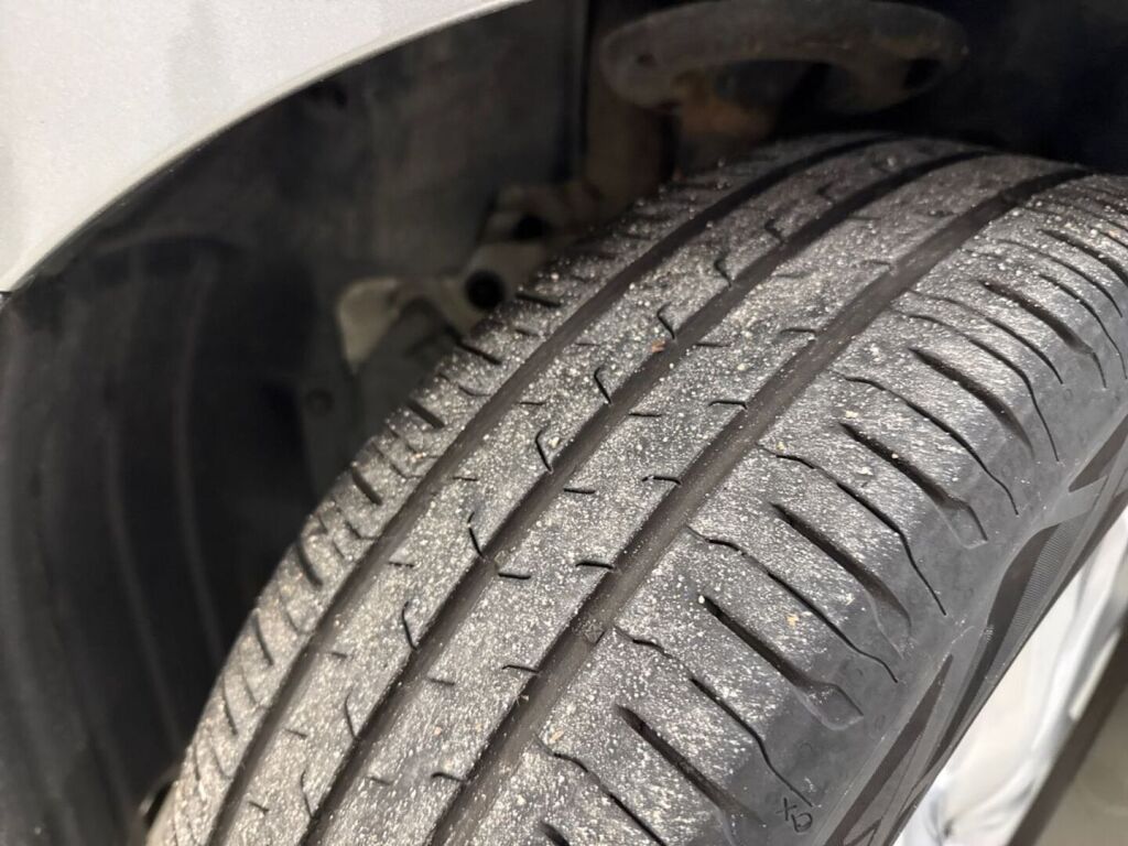 Mazda Mazda2 2015 Harmaa
