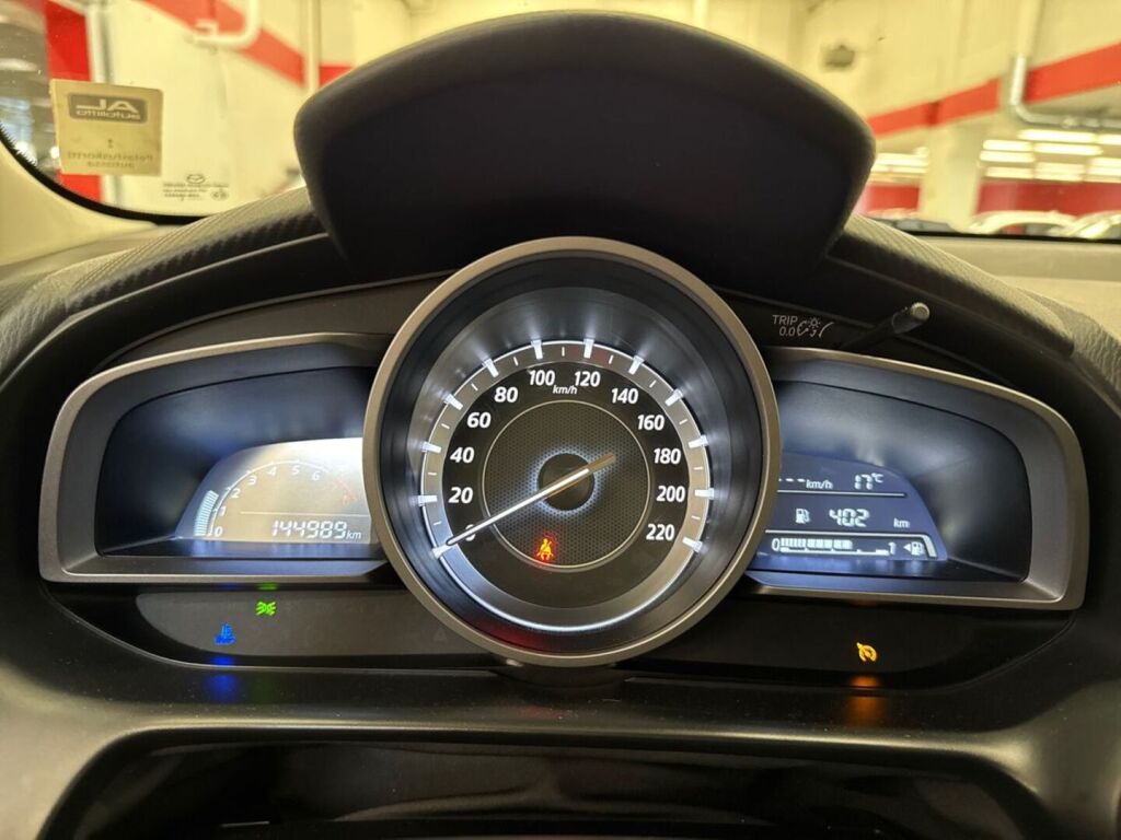 Mazda Mazda2 2015 Harmaa