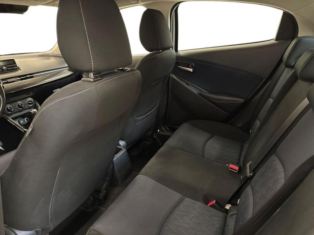 Mazda Mazda2 2015 Harmaa