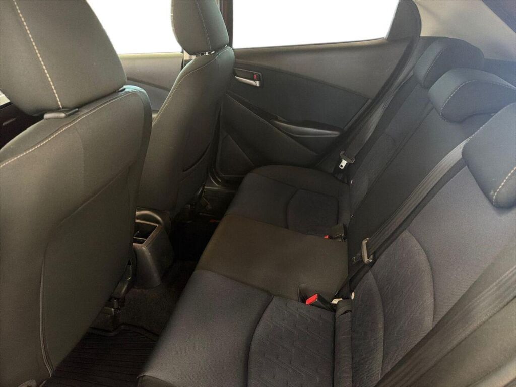 Mazda Mazda2 2015 Punainen