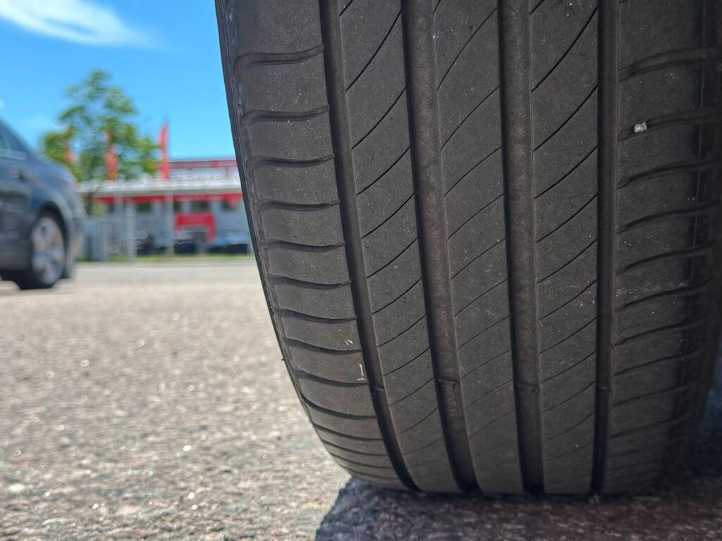 Mazda Mazda3 2015 Punainen
