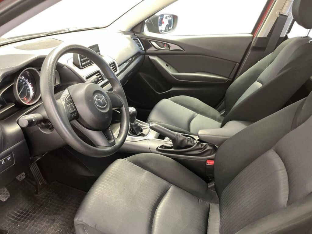 Mazda Mazda3 2015 Punainen