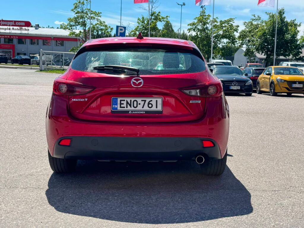 Mazda Mazda3 2015 Punainen