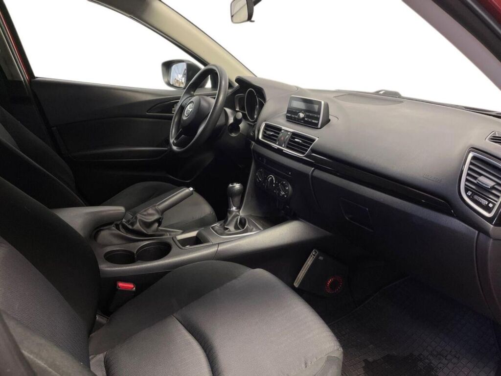 Mazda Mazda3 2015 Punainen
