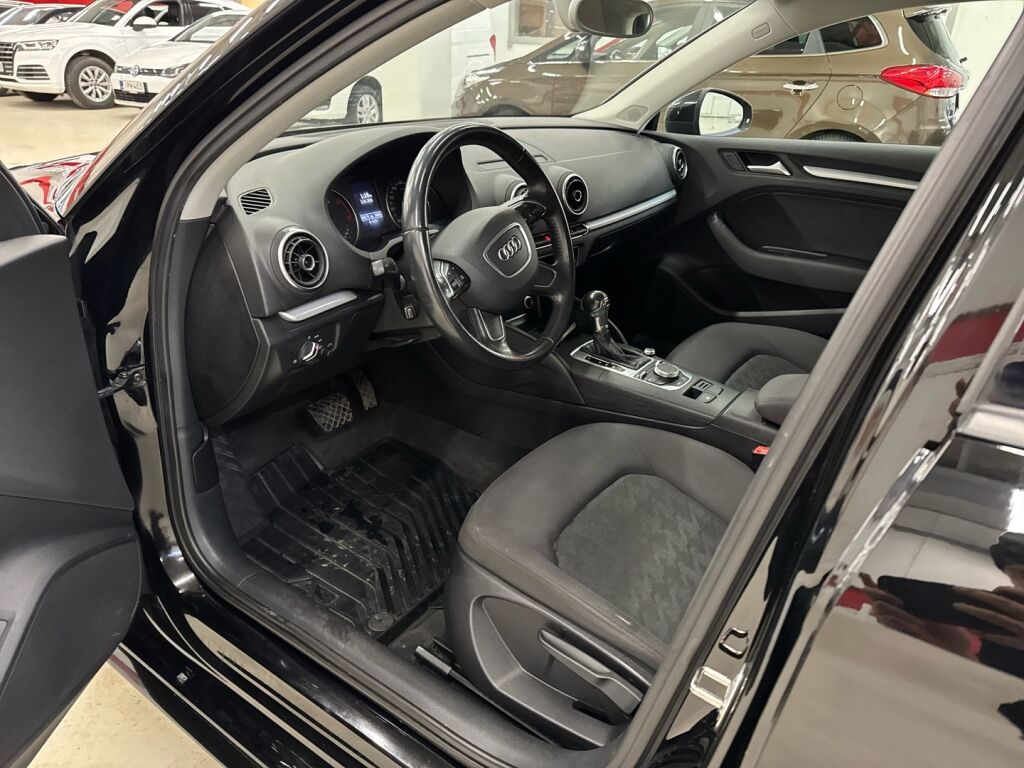 Audi A3 2015 Musta