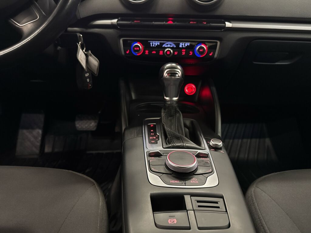 Audi A3 2015 Musta