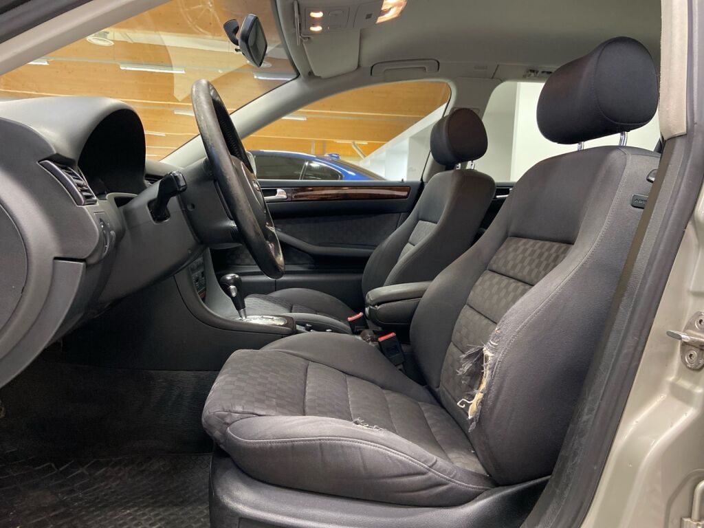 Audi A6 2003 Ruskea (beige)