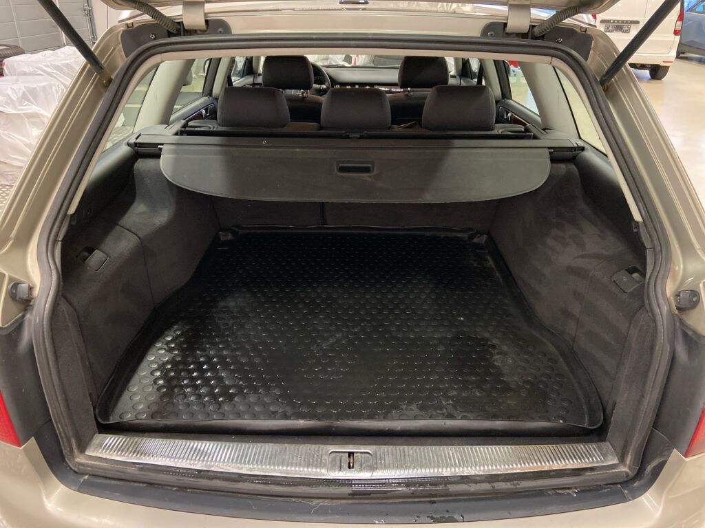 Audi A6 2003 Ruskea (beige)