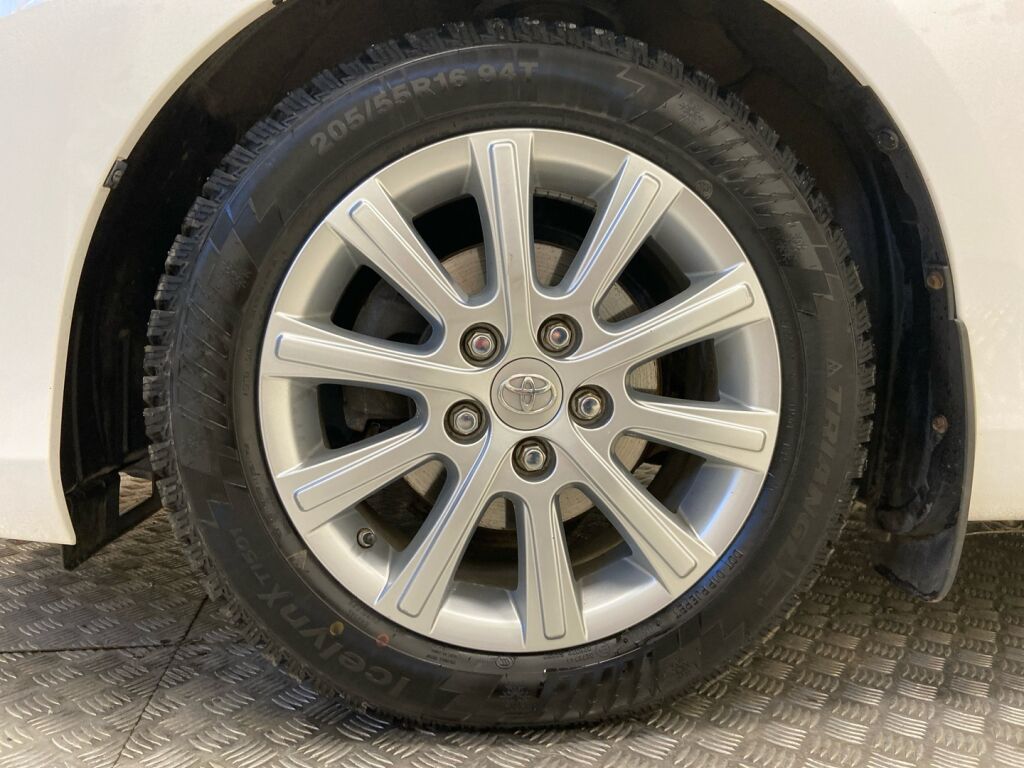 Toyota Auris 2015 Valkoinen