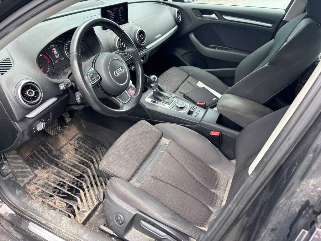 Audi A3 2015 Ruskea (beige)