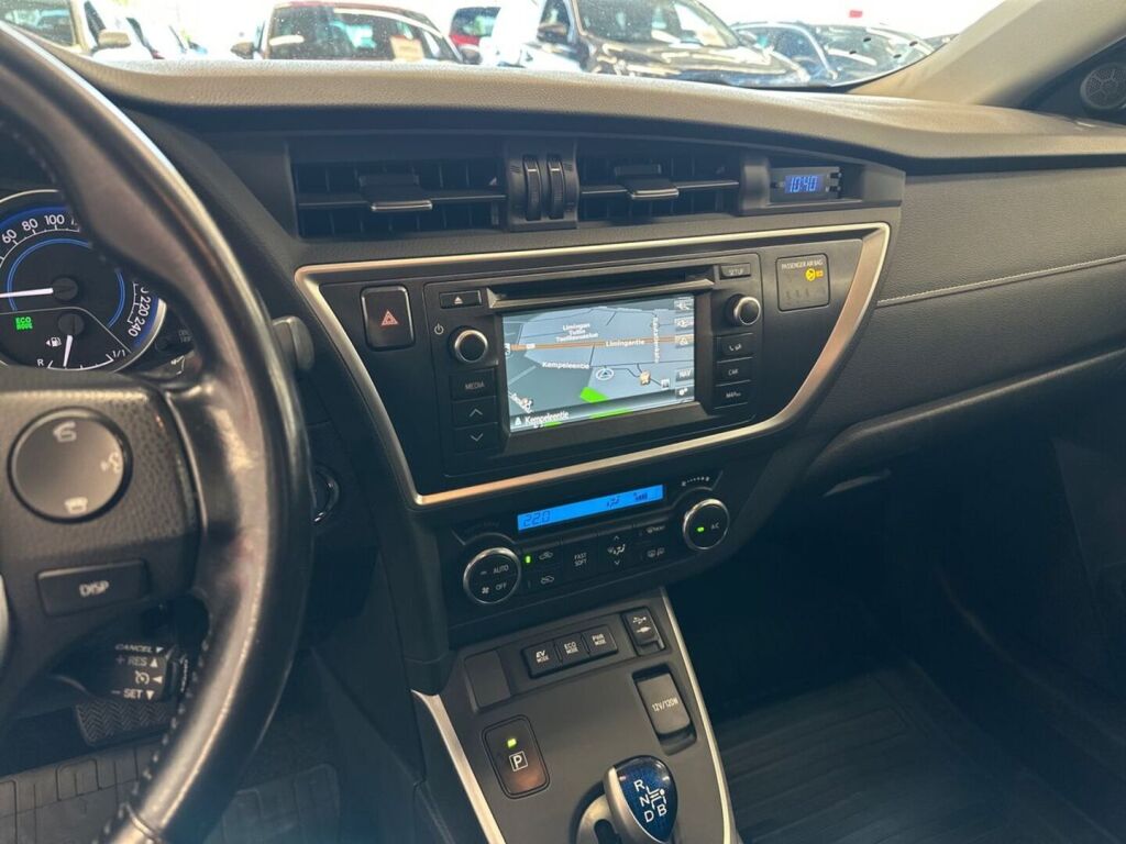 Toyota Auris 2015 Valkoinen