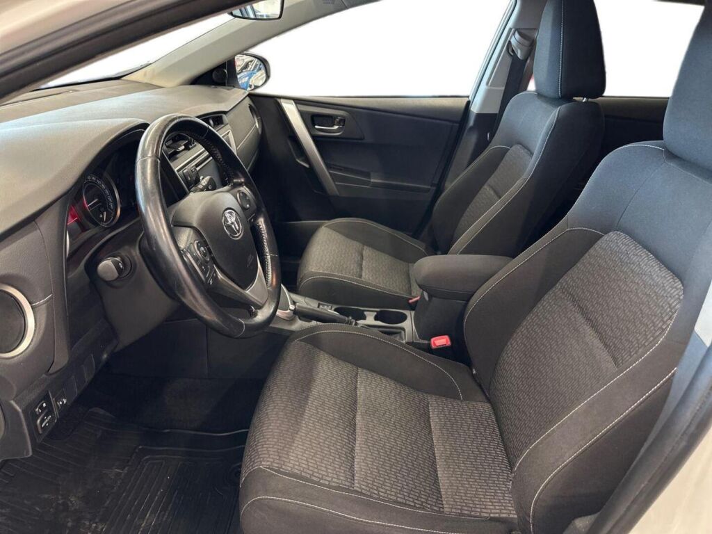 Toyota Auris 2015 Valkoinen