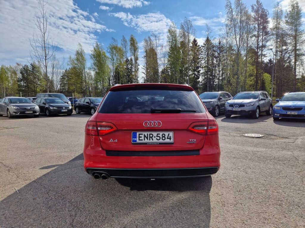 Audi A4 2015 Punainen