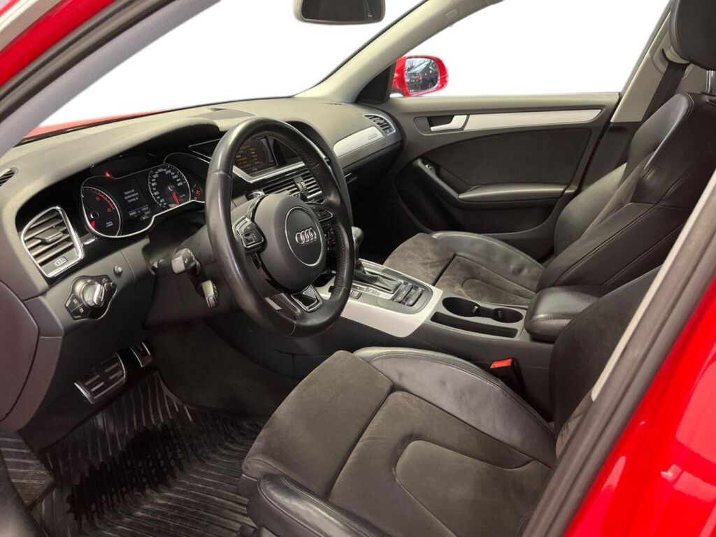 Audi A4 2015 Punainen